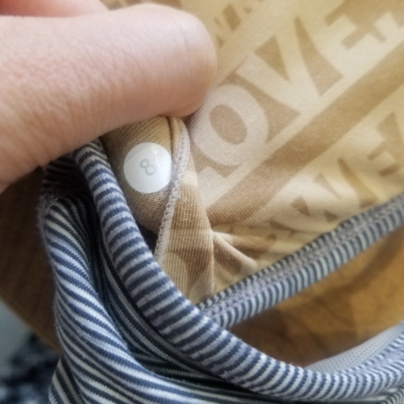Lululemon energy bras size 8 - Picture 2 of 6